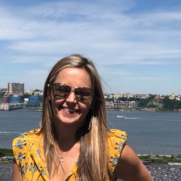 Meet your Posher, Amanda - Picture 1 of 1